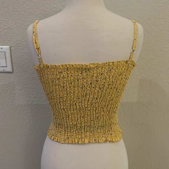 Brandy Melville Ally Yellow Crop Top - Picture 3 of 3